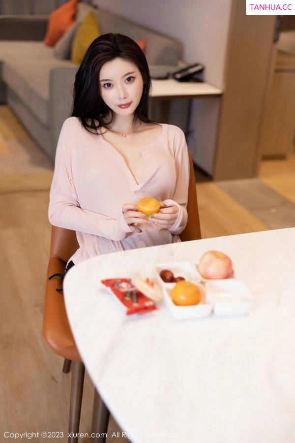 杨晨晨 sugar小甜心CC [XiuRen]高清写真图 2023.05.23 No.6788 杨晨晨Yome 黑丝美臀第4张图片